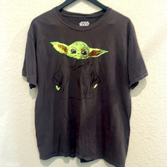 Star Wars Other - Large baby yoda t shirt